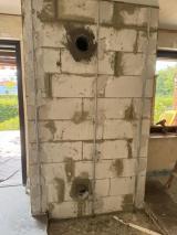 202Hier war nicht mehr viel übrig mit dem man was anfangen konnte, aber wir lieben Herausforderungen und sind zufrieden mit dem Ergebnis. Oberfläche  des Kamin gestaltet in Art Velluto.50812_135409000_iOS-1