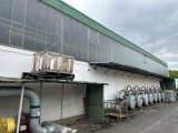 Firmenhallen ca. 800 qm brauchten  dringend eine neue Aufarbeitung  - Anstrich, inklusive  Farbtonänderung.