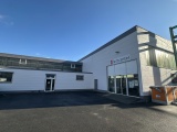 Firmenhallen ca. 800 qm brauchten  dringend eine neue Aufarbeitung  - Anstrich, inklusive  Farbtonänderung.