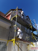 Einfamilienhaus, bei Farbenreichem Wetter, in neuem Glanz versetzt