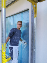 Fassadenanstrich bei bestem Wetter, im ländlichen Seppenrade, da macht die Arbeit doppelt Spaß.