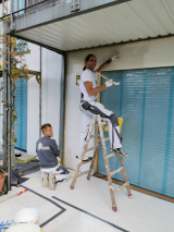 Fassadenanstrich bei bestem Wetter, im ländlichen Seppenrade, da macht die Arbeit doppelt Spaß.