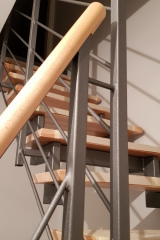 44 Treppengeländer beschichtet  in Sandstrahloptik