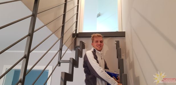 42 Treppengeländer beschichtet in Sandstrahloptik